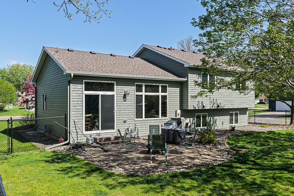 1403 5th Ave N Sartell MN 56377 Ext - 5.jpg