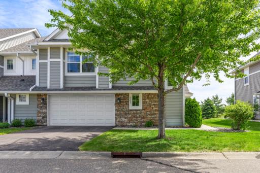 9993 5th Street Lane N, Lake Elmo, MN 55042