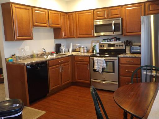 870 W Village Circle SE, Rochester, MN 55904