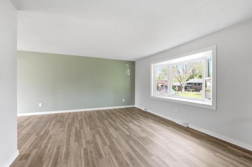 8016 81st Avenue N, Minneapolis, MN 55445