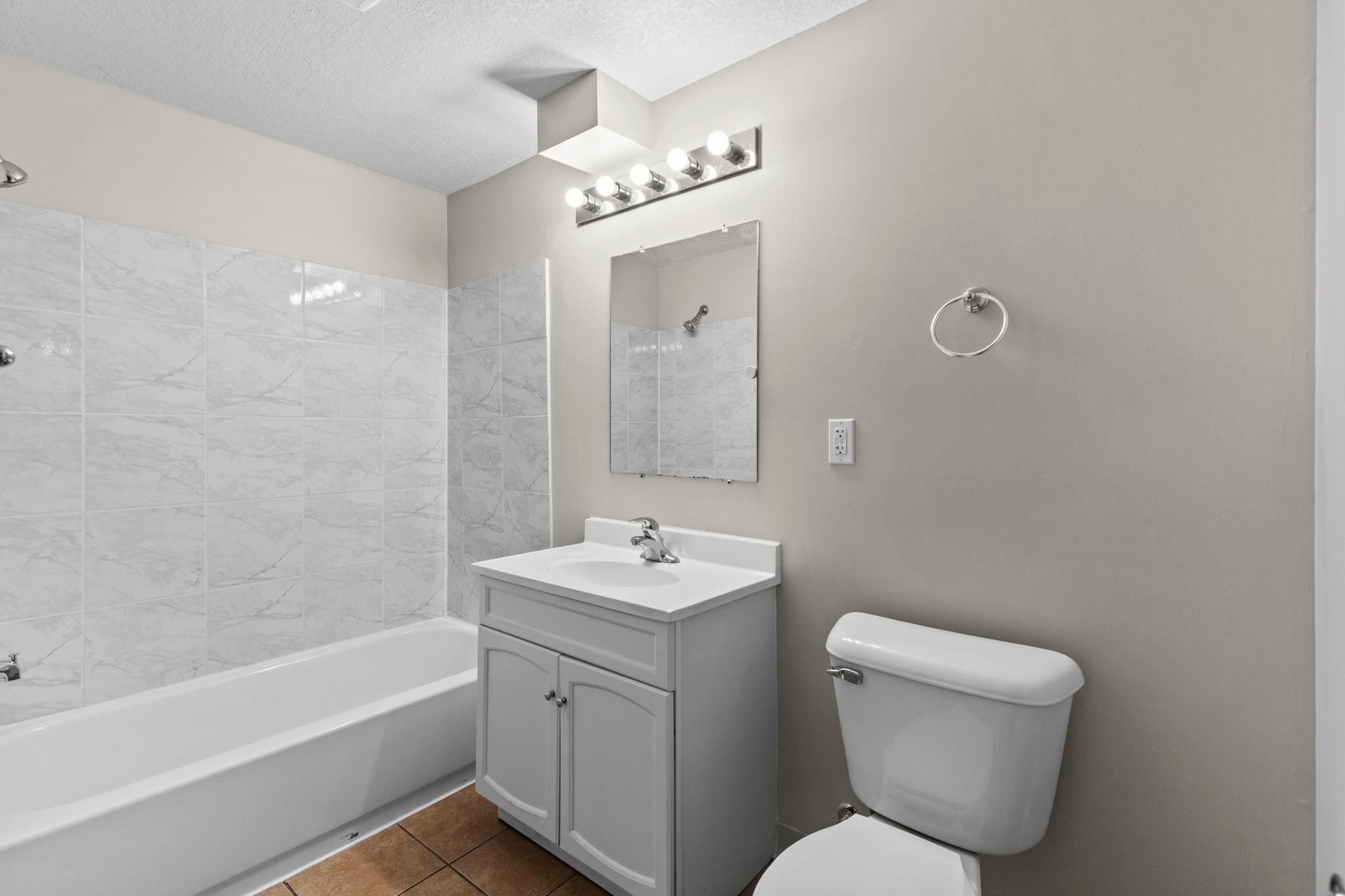 42-web-or-mls-1633 Sherwood Ave-123.jpg
