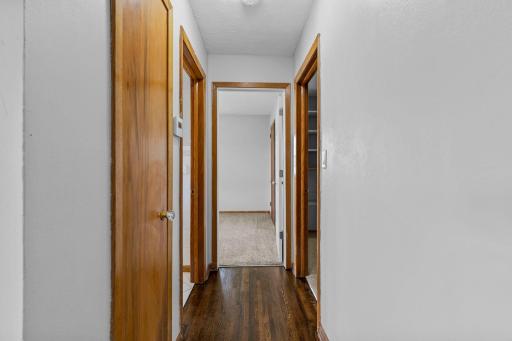 1633 Sherwood Avenue, Saint Paul, MN 55106
