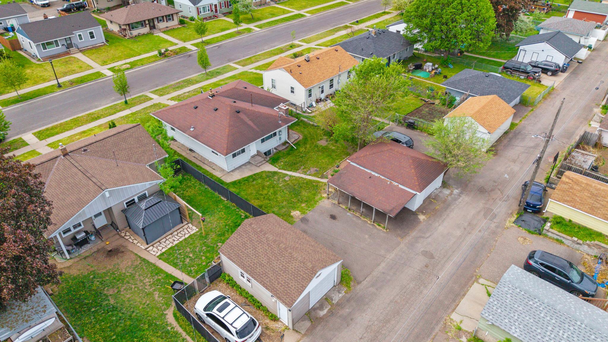 54-web-or-mls-1633 Sherwood Ave-160.jpg