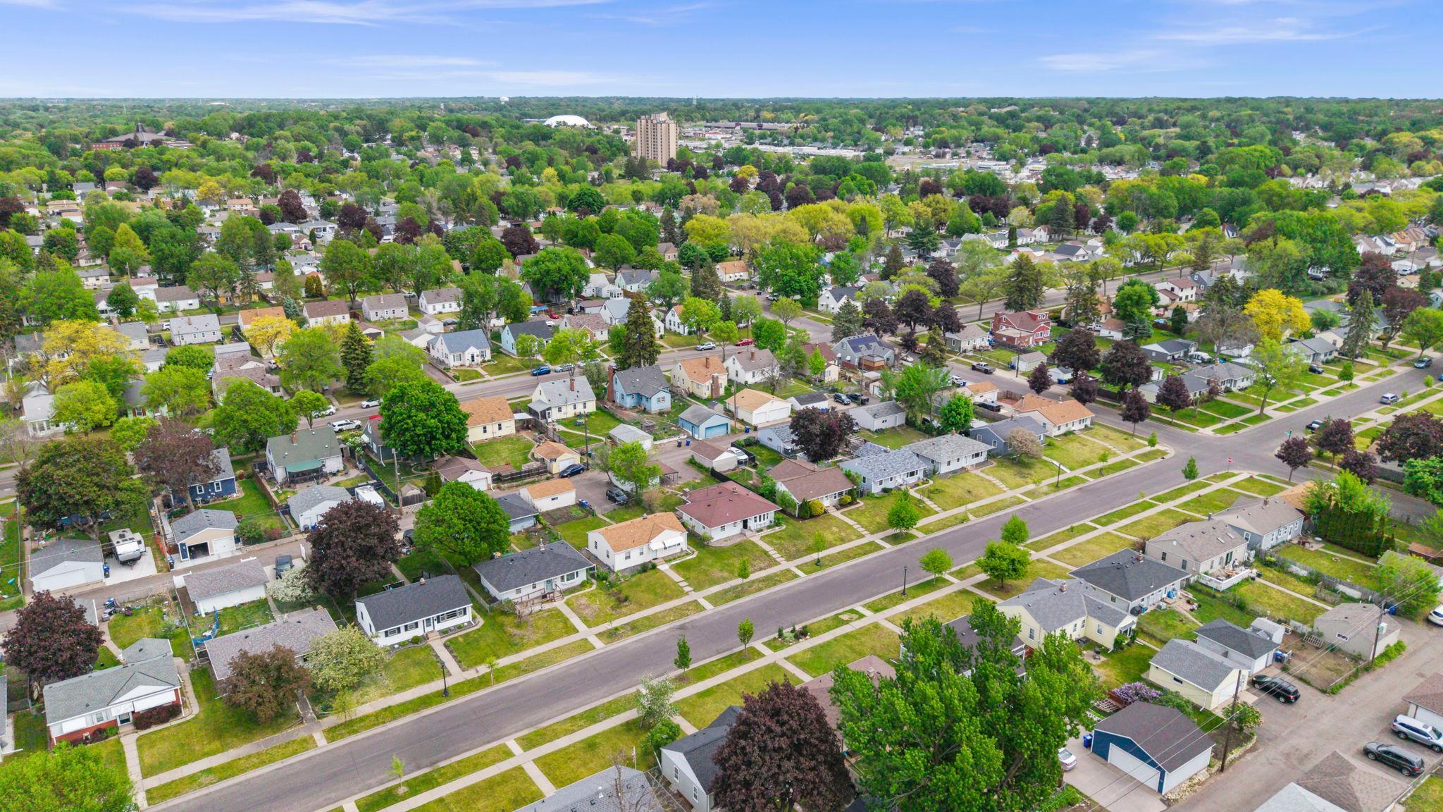 56-web-or-mls-1633 Sherwood Ave-166.jpg