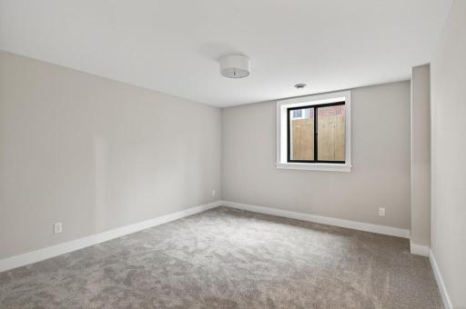 5319 Glenwood Avenue, Minneapolis, MN 55422