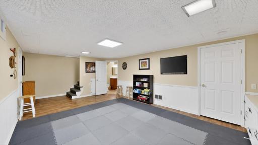 1214 7th Street SW, Rochester, MN 55902