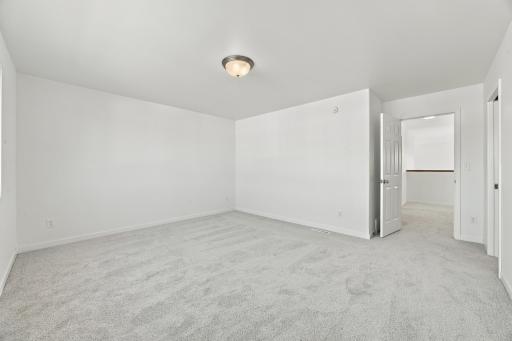 6722 Selkirk Drive S, Fargo, ND 58104