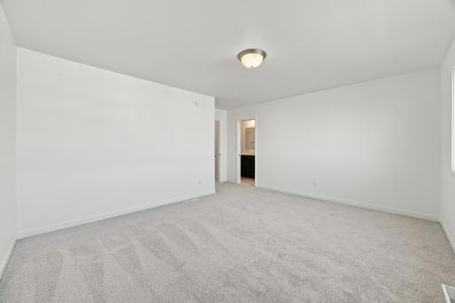 6722 Selkirk Drive S, Fargo, ND 58104