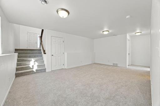 6722 Selkirk Drive S, Fargo, ND 58104