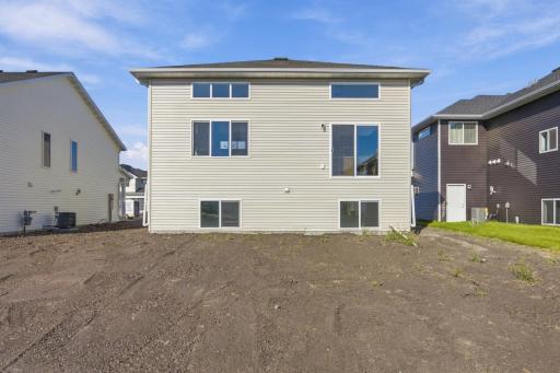 6722 Selkirk Drive S, Fargo, ND 58104