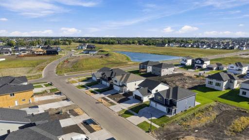 6722 Selkirk Drive S, Fargo, ND 58104