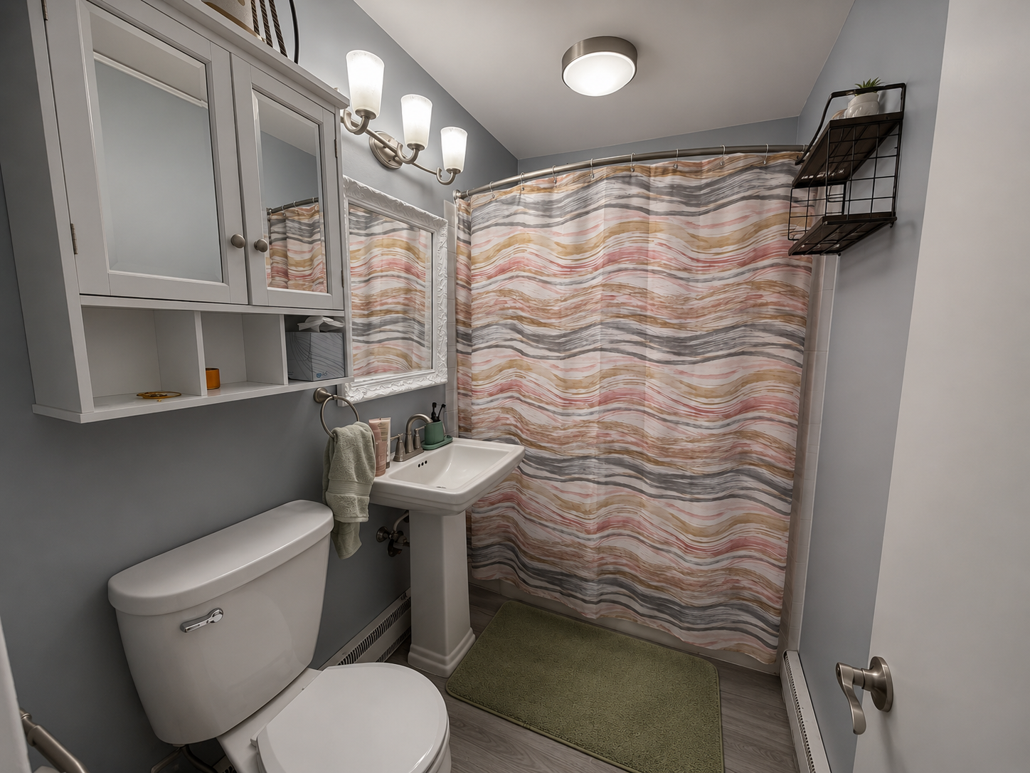 2434-9th-bath2-EDIT.png