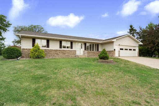 307 14th Place NW, Austin, MN 55912