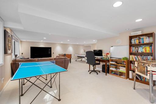 301 22nd Street NW, Austin, MN 55912