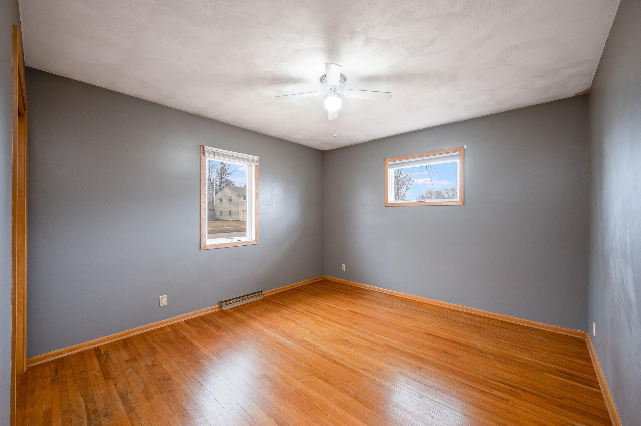 704 Washington Ave Fairmont MN-20.jpg