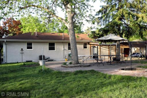 3000 Ohenry Road, Minneapolis, MN 55429