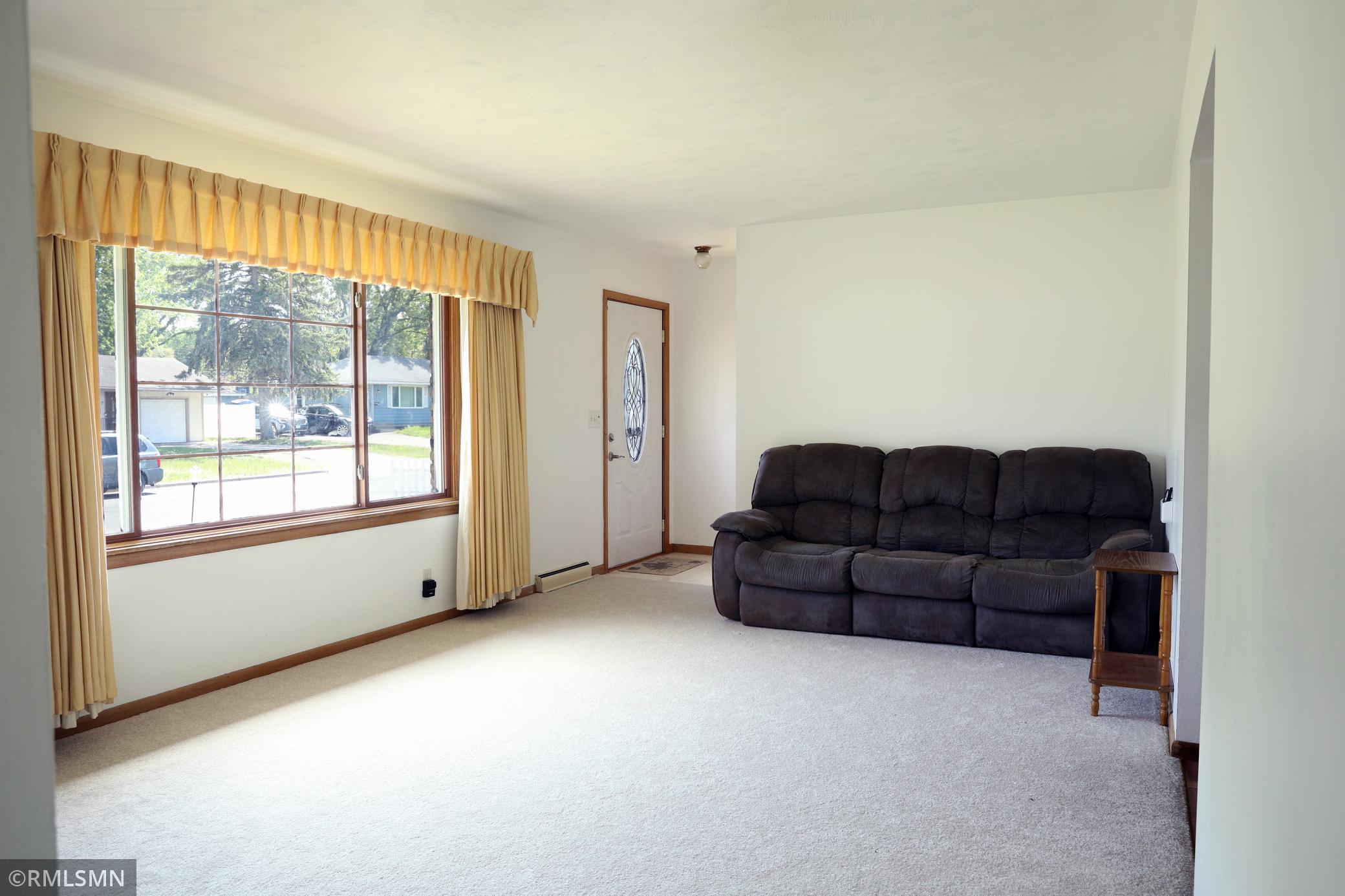 livingroom1.jpg