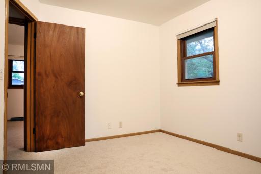 3000 Ohenry Road, Minneapolis, MN 55429
