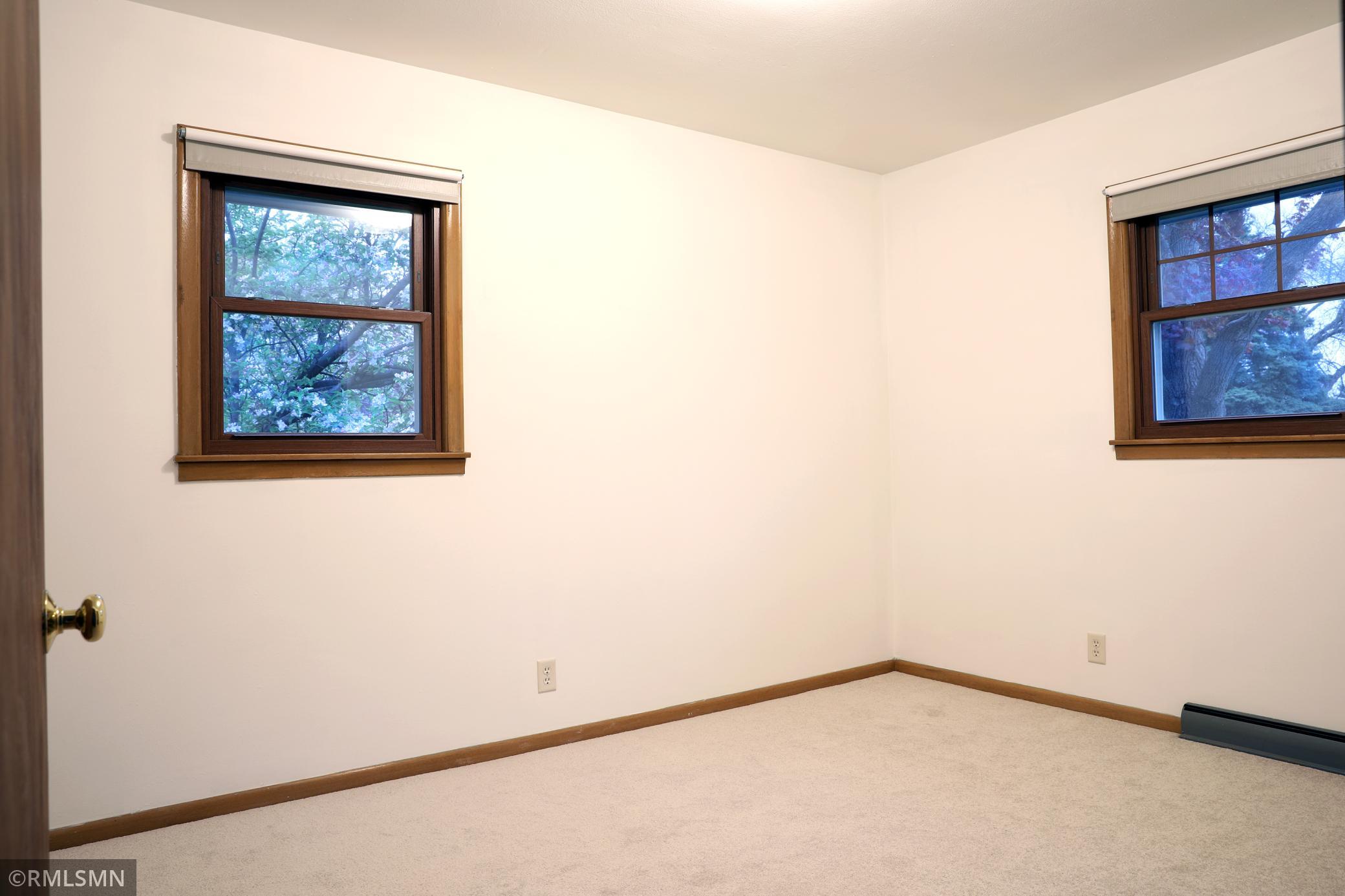 bedroom2.jpg