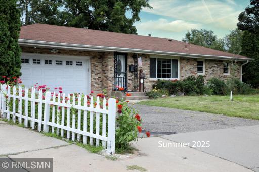 3000 Ohenry Road, Minneapolis, MN 55429