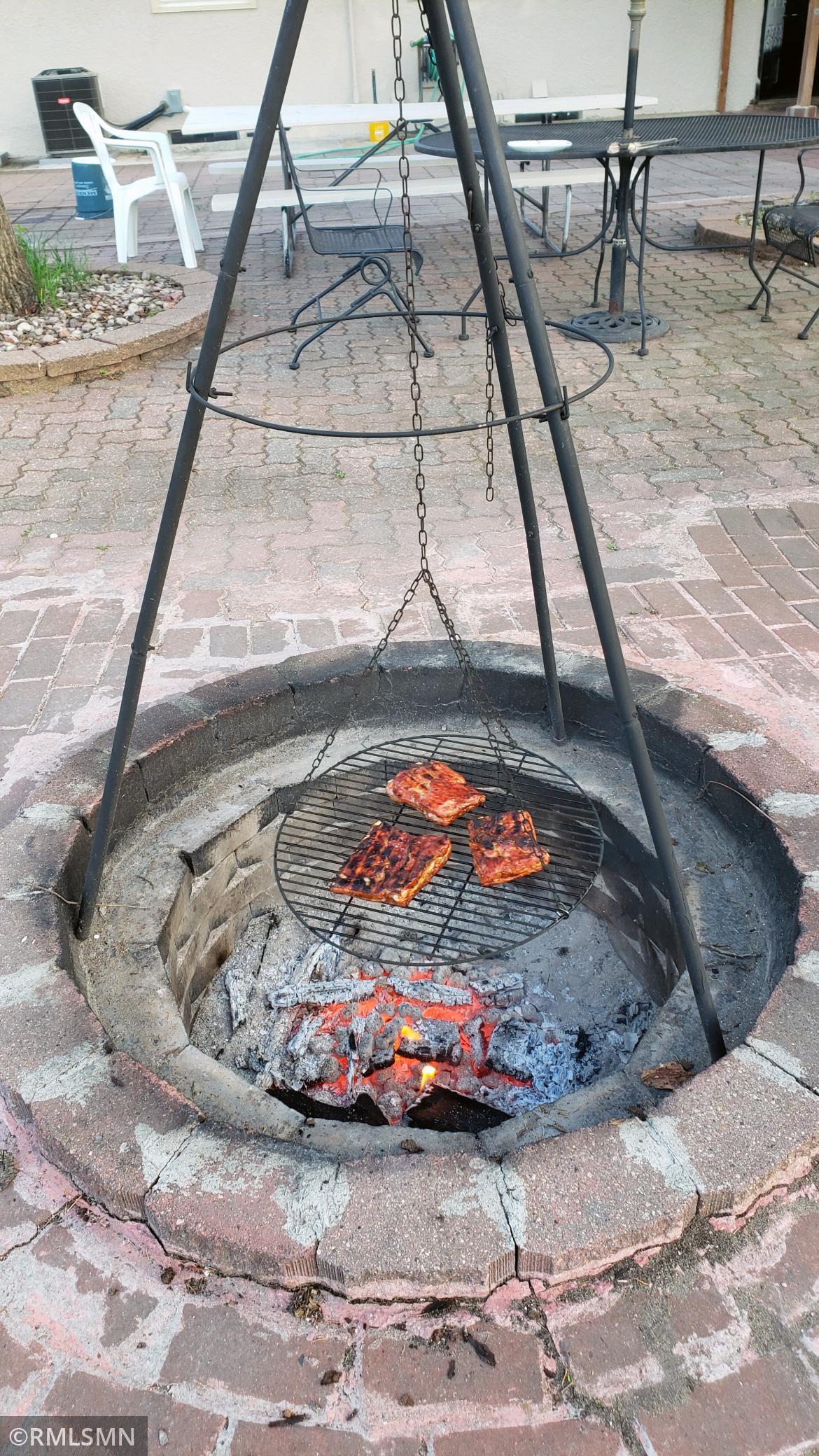 firepit2.jpg
