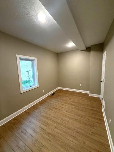 892 4th Street E, Saint Paul, MN 55106