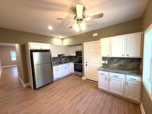 892 4th Street E, Saint Paul, MN 55106