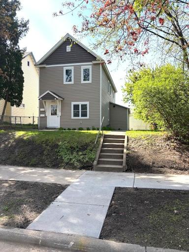 892 4th Street E, Saint Paul, MN 55106