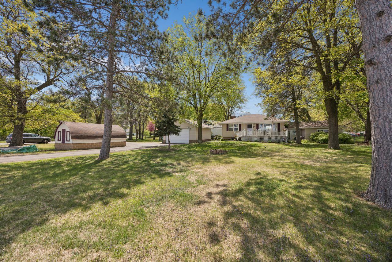 Home offers lots of storage and if you have toys, trailers or boats great driveway give you easy access