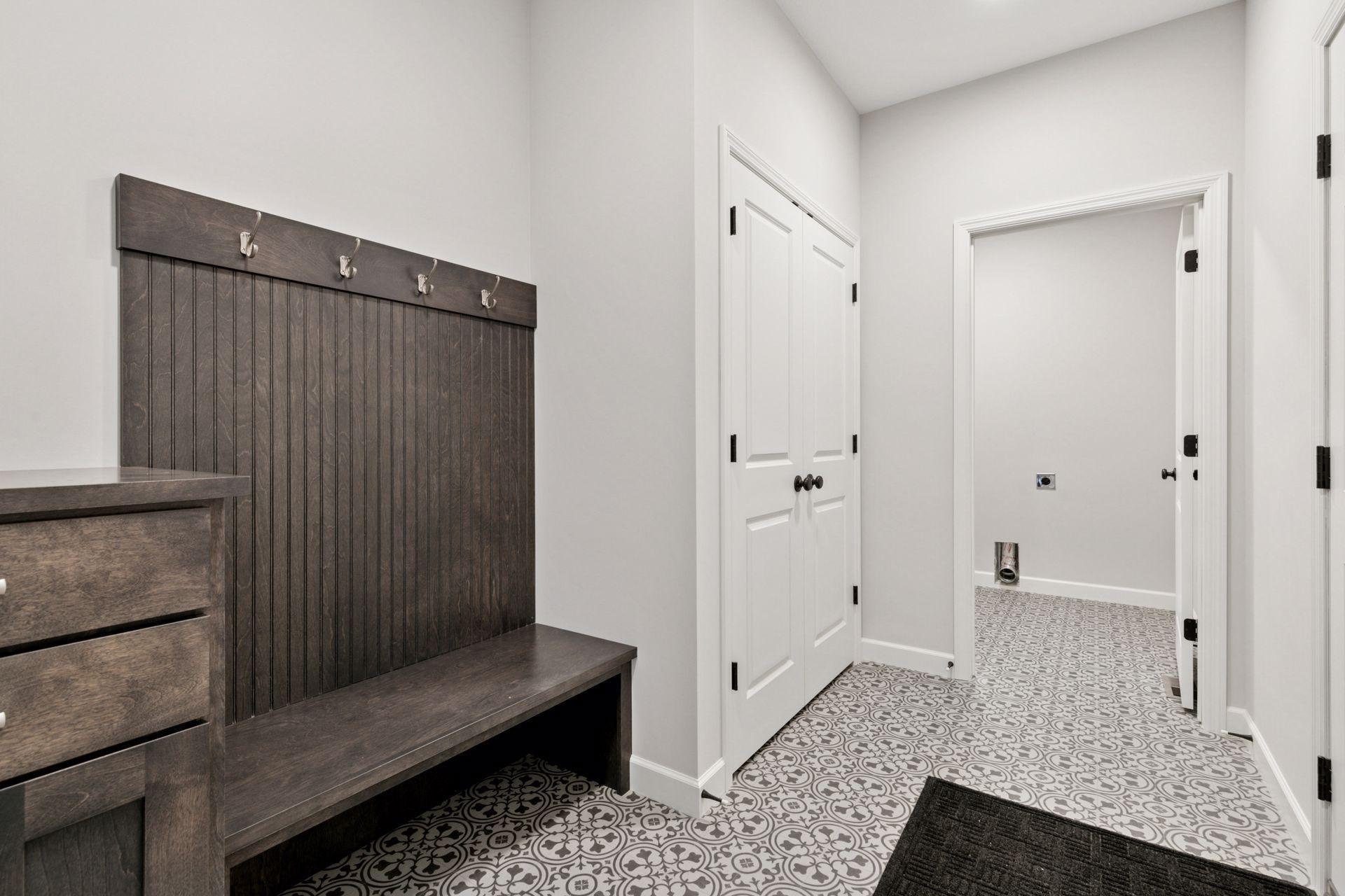 Mudroom-All Images of a previous Model