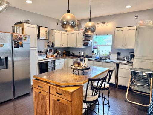 831 S 4th Avenue, Albert Lea, MN 56007