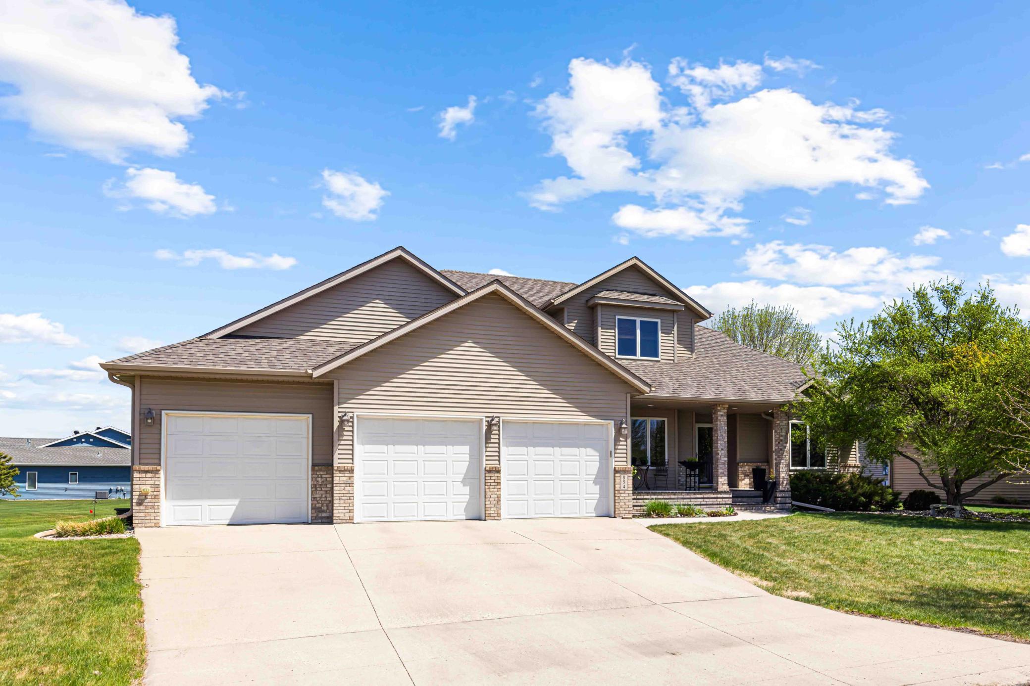 854 32nd St S Moorhead-2.jpg