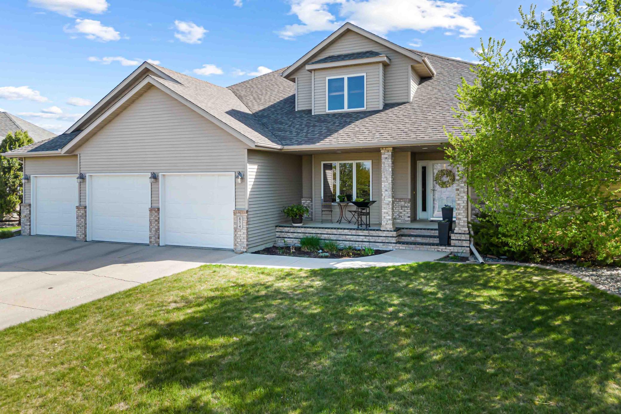 854 32nd St S Moorhead-4.jpeg