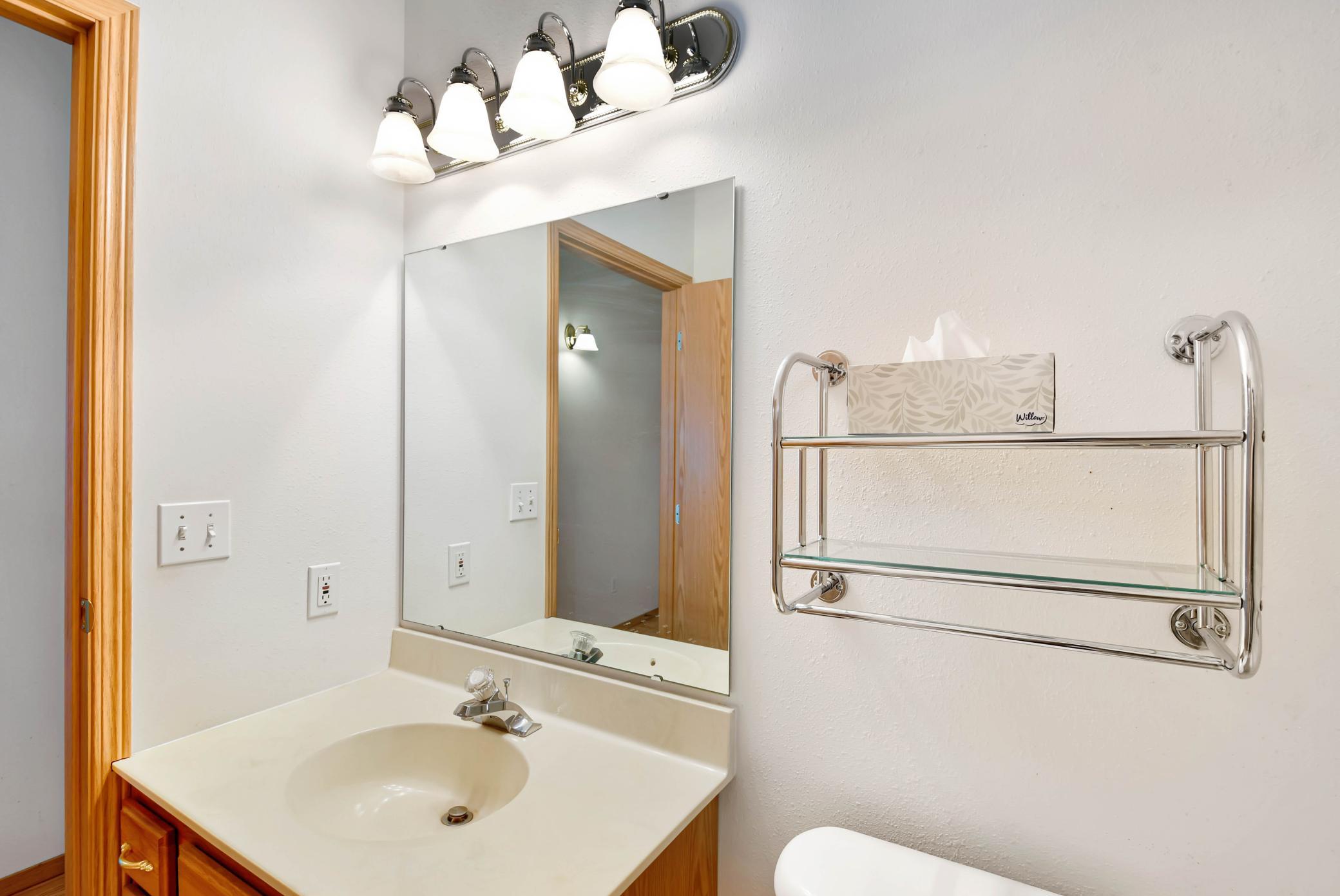 2nd Bathroom