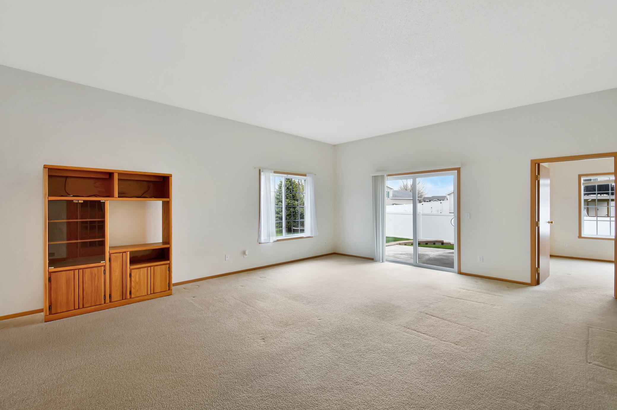 Living Room/Dining Room