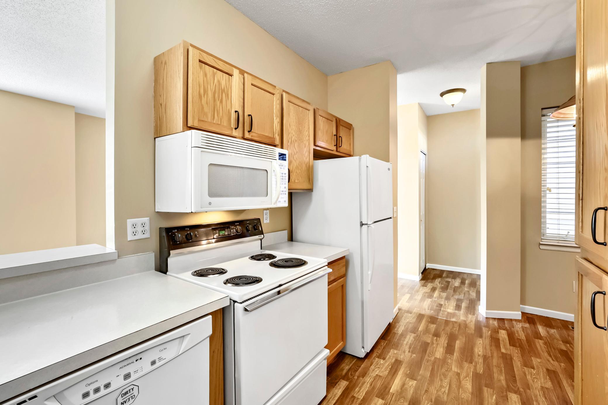 02 Kitchen.jpg