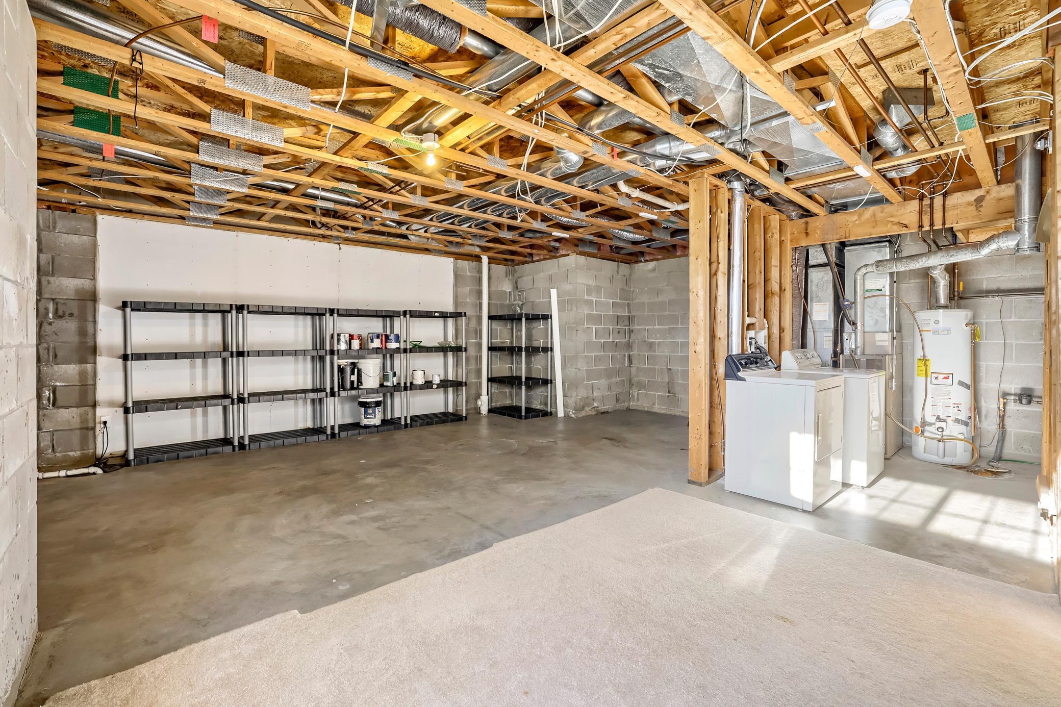 09 Laundry Room.jpg