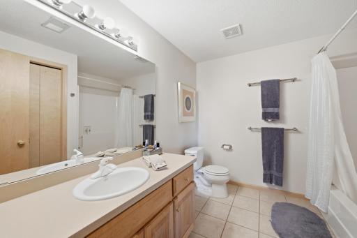 2799 319th Lane NE, Cambridge, MN 55008