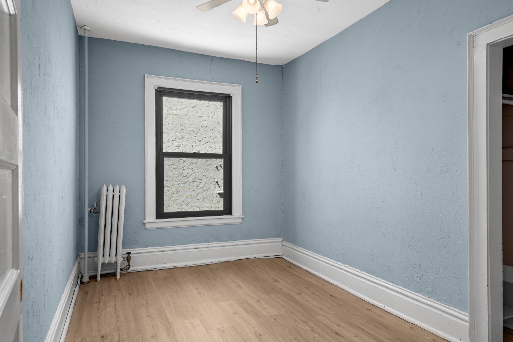 Bedroom with overhead ceiling fan