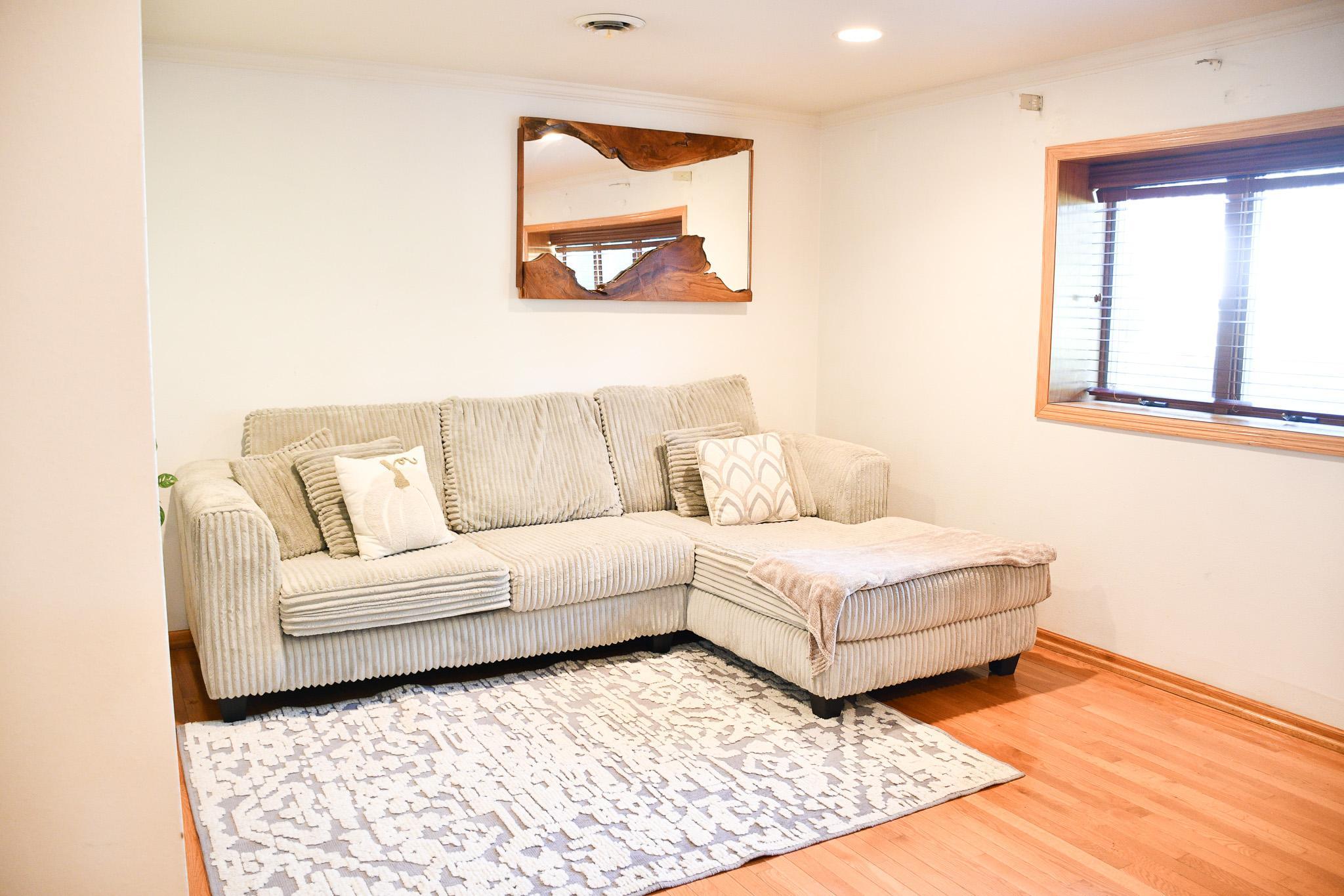 885 Briarwood Dr-35.jpg
