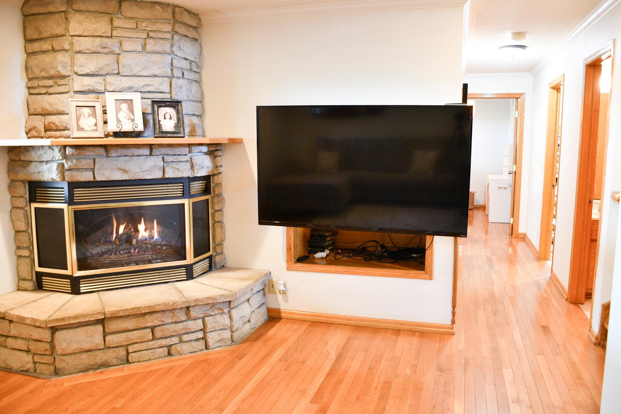 885 Briarwood Dr-33.jpg
