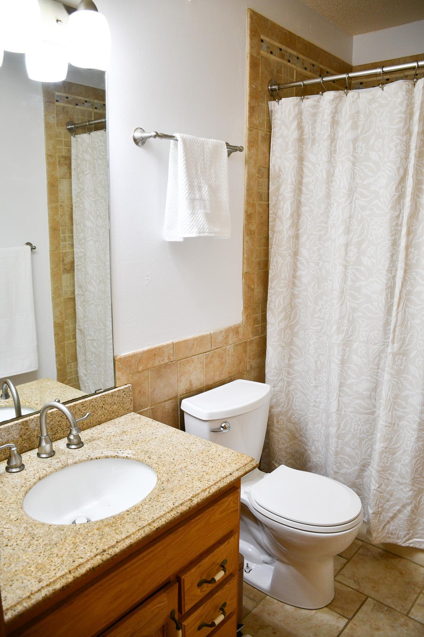 885 Briarwood Dr-7.jpg
