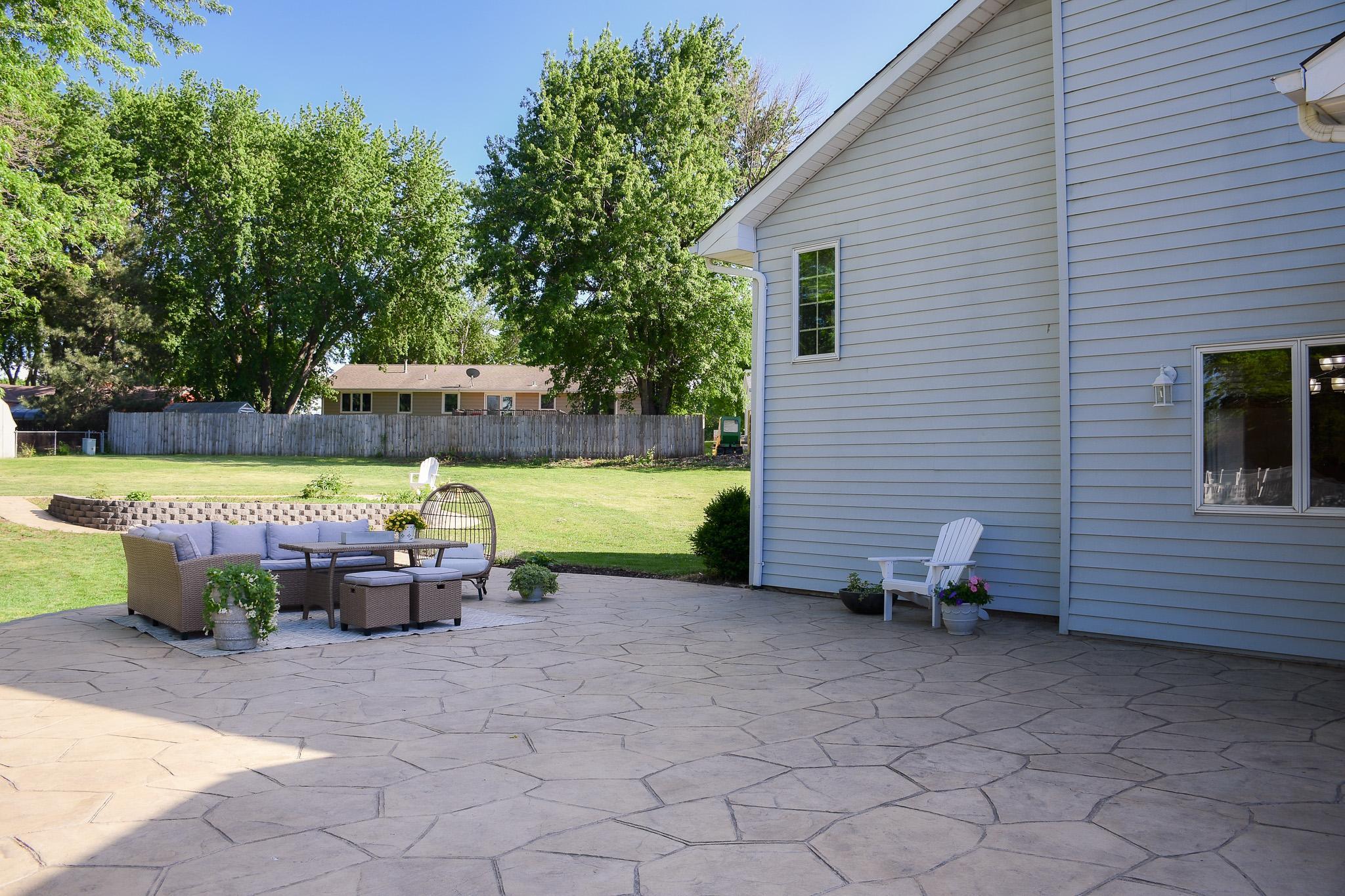 885 Briarwood Dr-46.jpg