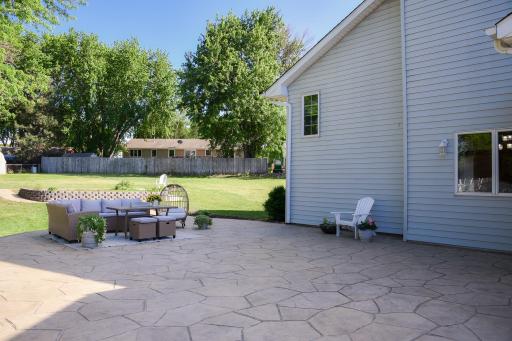 885 Briarwood Drive, Worthington, MN 56187