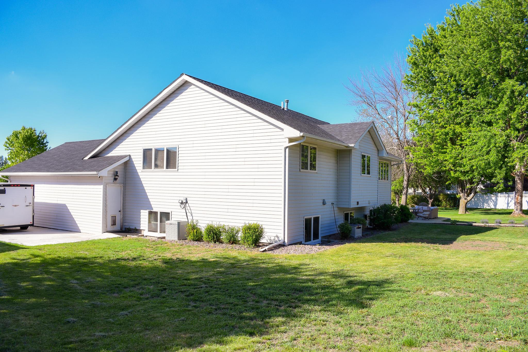 885 Briarwood Dr-50.jpg