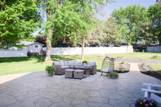 885 Briarwood Drive, Worthington, MN 56187