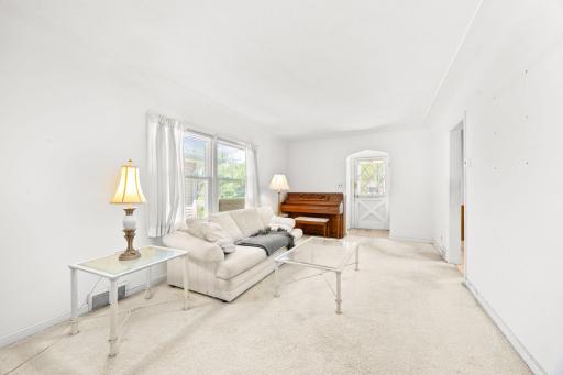 8218 Nicollet Avenue S, Bloomington, MN 55420
