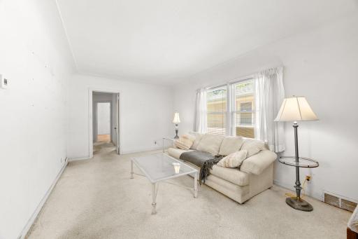 8218 Nicollet Avenue S, Bloomington, MN 55420