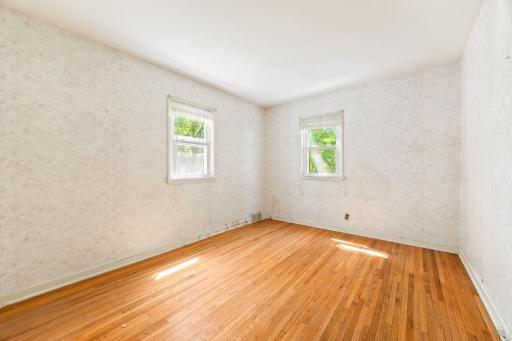 8218 Nicollet Avenue S, Bloomington, MN 55420