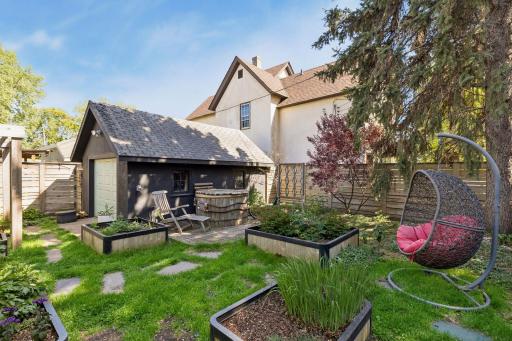 686 23rd Avenue NE, Minneapolis, MN 55418